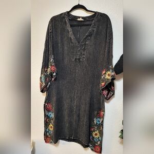 Easel, Charcoal Tunic with Multicolor Embroidery